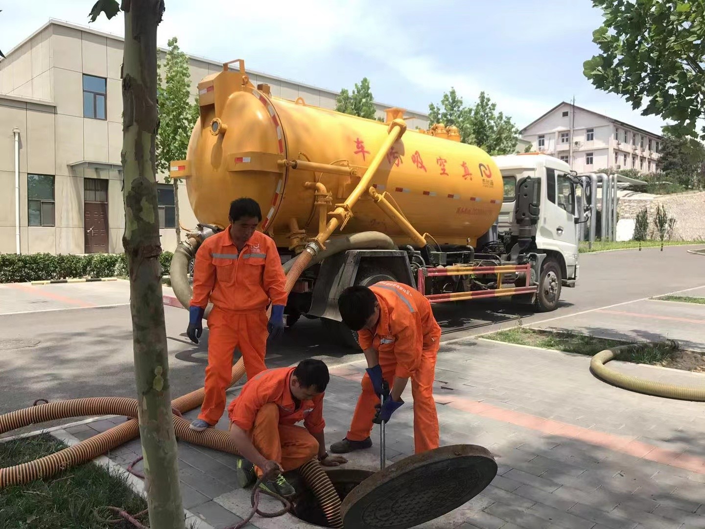 阜城化粪池清理与5-8吨吸粪车施工效率分析